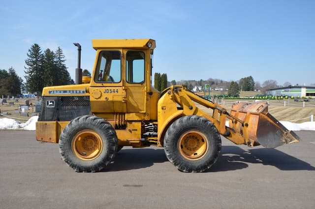 Image of John Deere 544 equipment image 1