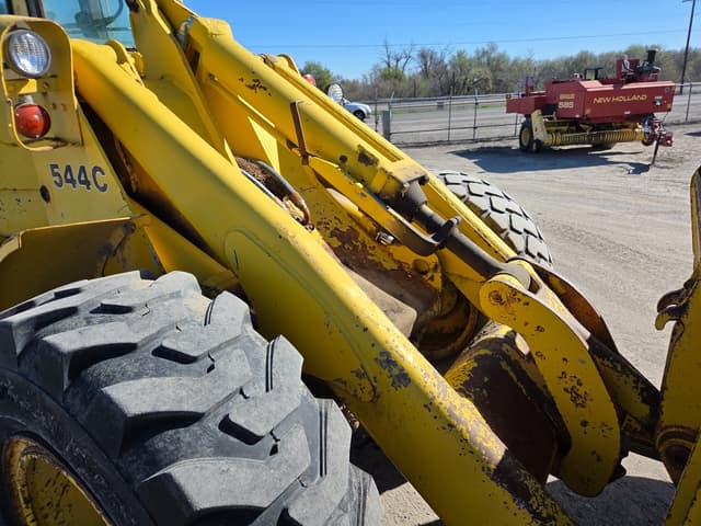 Image of John Deere 544C equipment image 4