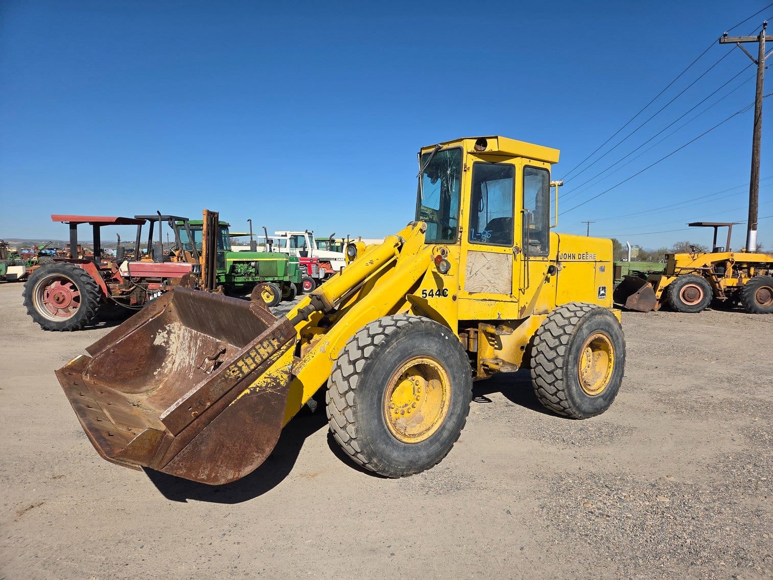 John Deere 544C Equipment Image0