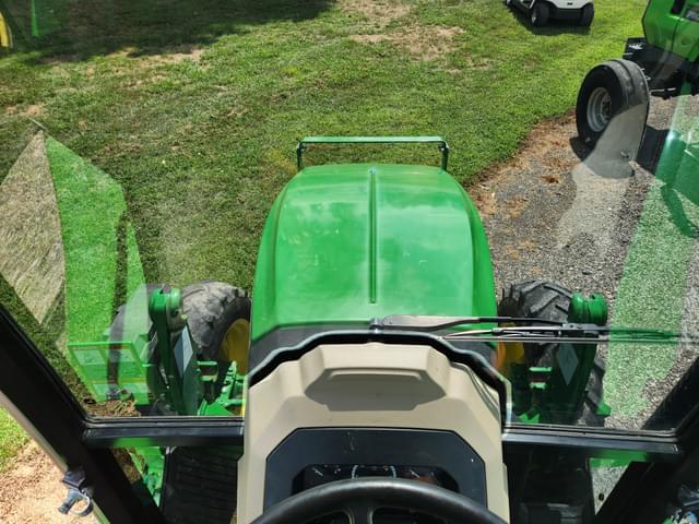 Image of John Deere 5055E equipment image 4