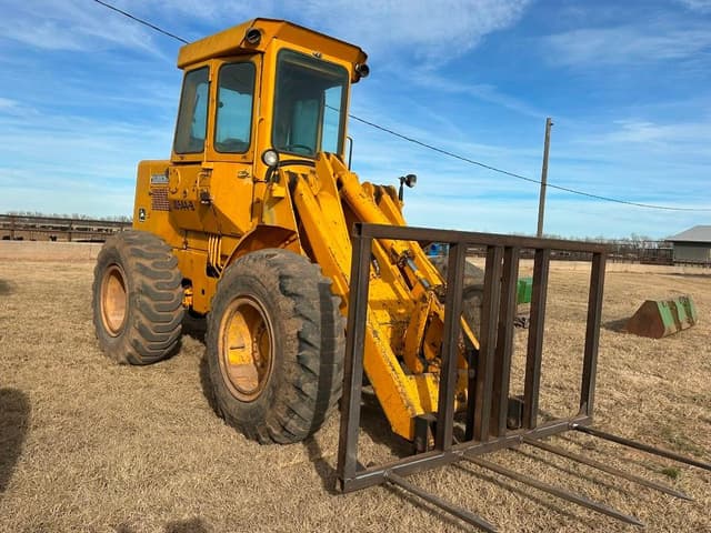 Image of John Deere 544B equipment image 2