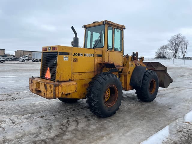 Image of John Deere 544E equipment image 4