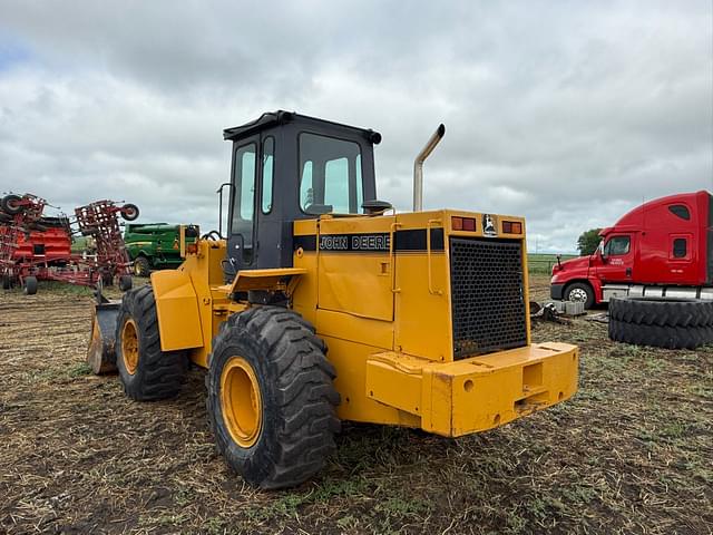 Image of John Deere 544E equipment image 2