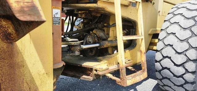Image of John Deere 544G equipment image 4