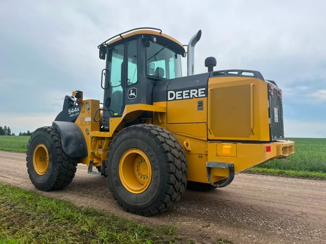 Image of John Deere 544K equipment image 4