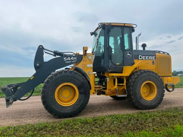 Image of John Deere 544K equipment image 2