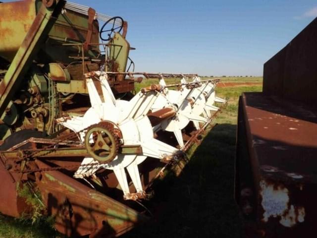 Image of John Deere 55 equipment image 2