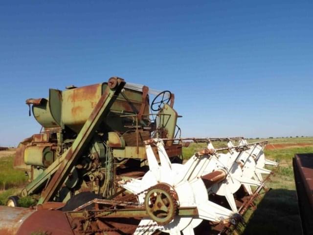 Image of John Deere 55 equipment image 1