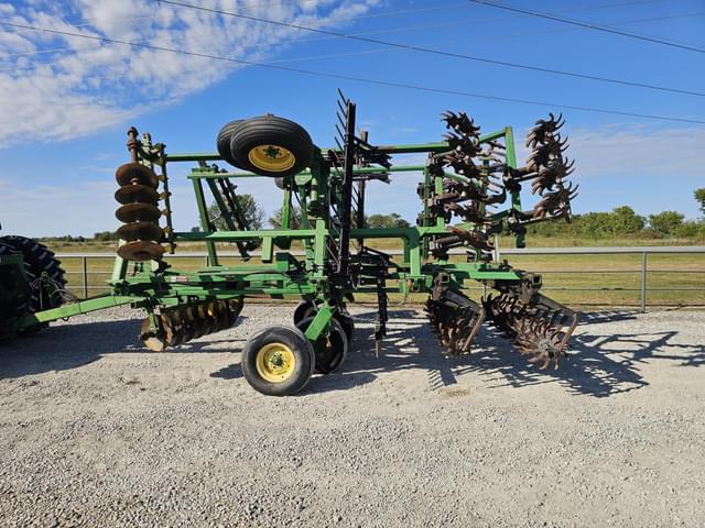 Image of John Deere 550 equipment image 2