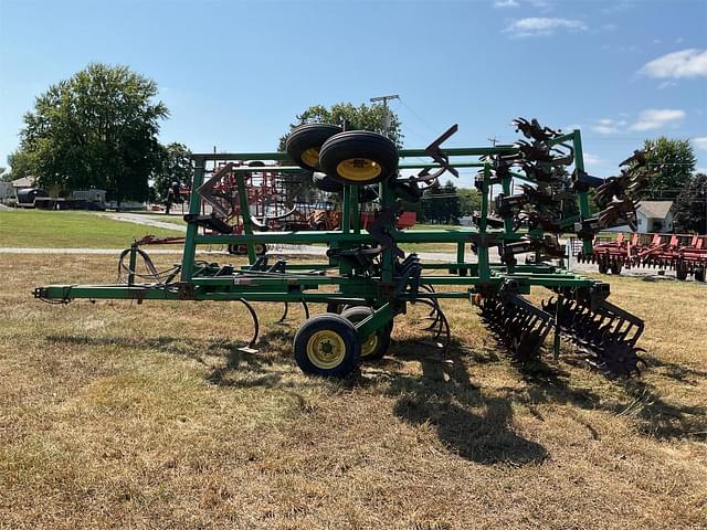 Image of John Deere 550 equipment image 1