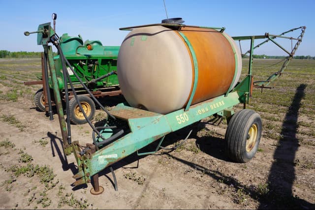 Image of John Deere 550 equipment image 1