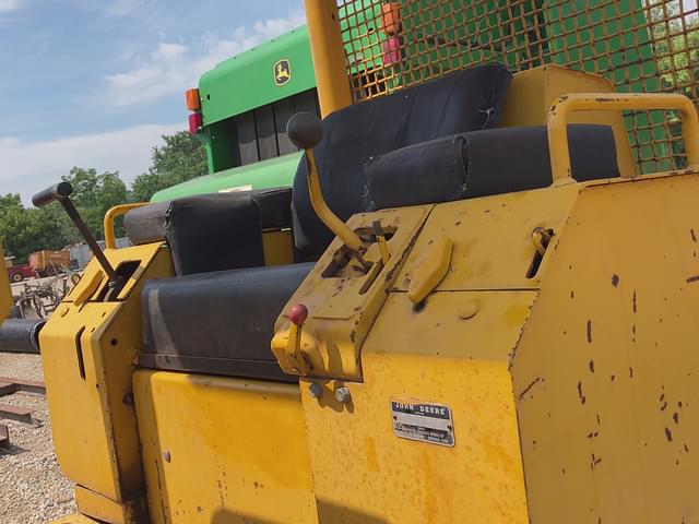 Image of John Deere 550C equipment image 3