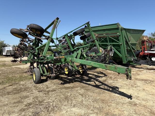 Image of John Deere 550 equipment image 1