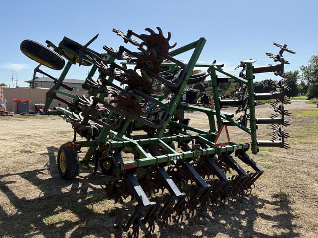 Image of John Deere 550 equipment image 3