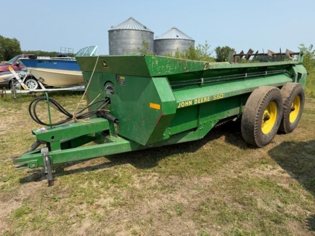 John Deere 550 Equipment Image0
