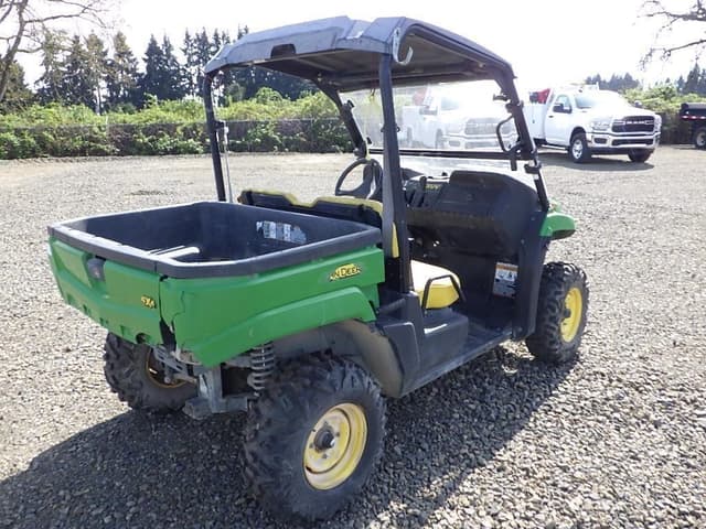 Image of John Deere XUV 550 equipment image 4