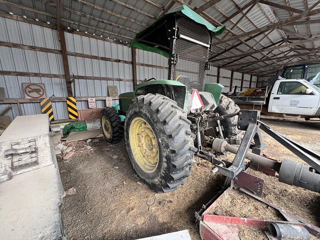 Image of John Deere 5500 equipment image 3