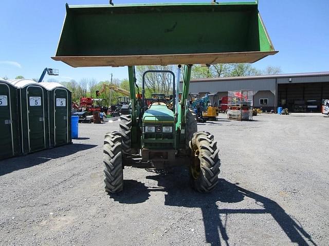 Image of John Deere 5500 equipment image 2