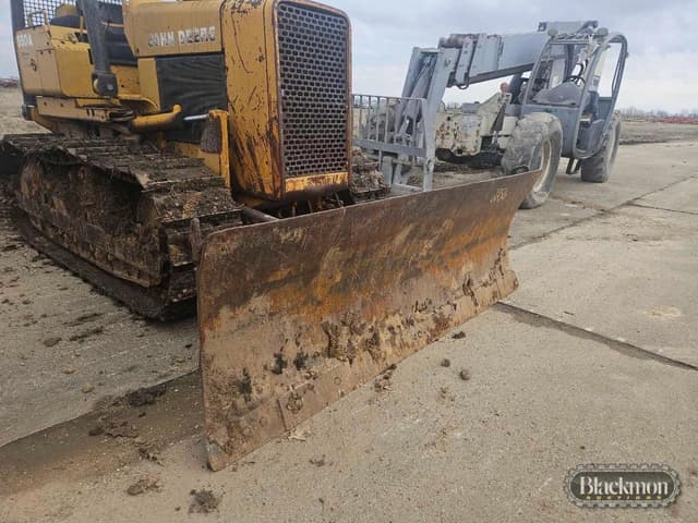 Image of John Deere 550A equipment image 1