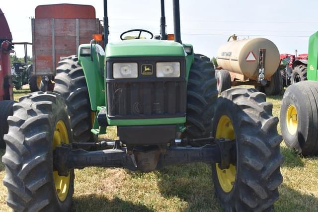 Image of John Deere 5510 equipment image 3