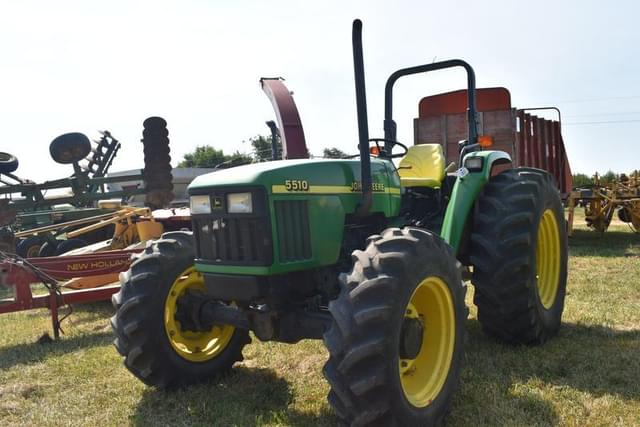 Image of John Deere 5510 equipment image 2