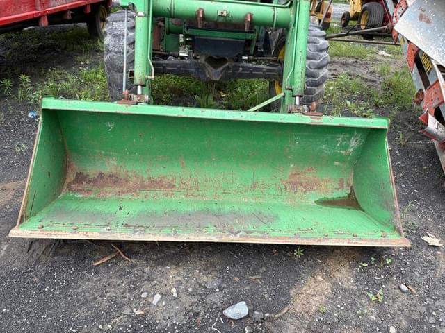 Image of John Deere 5520 equipment image 3