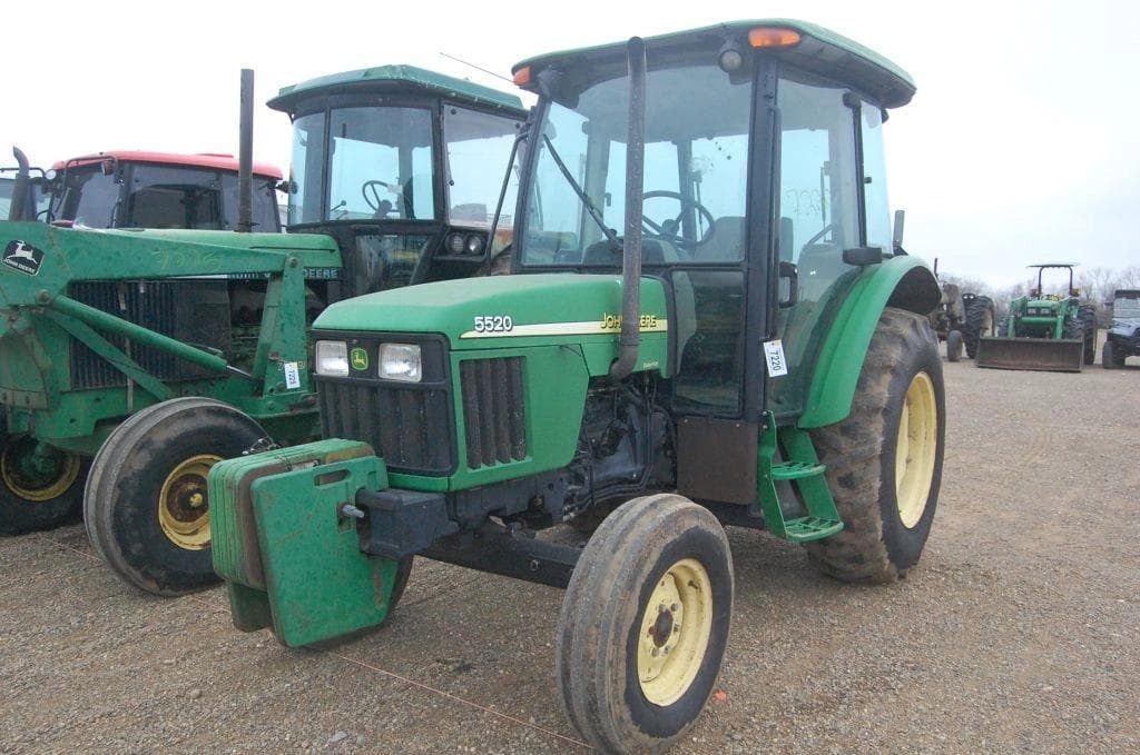 Image of John Deere 5520 Primary image