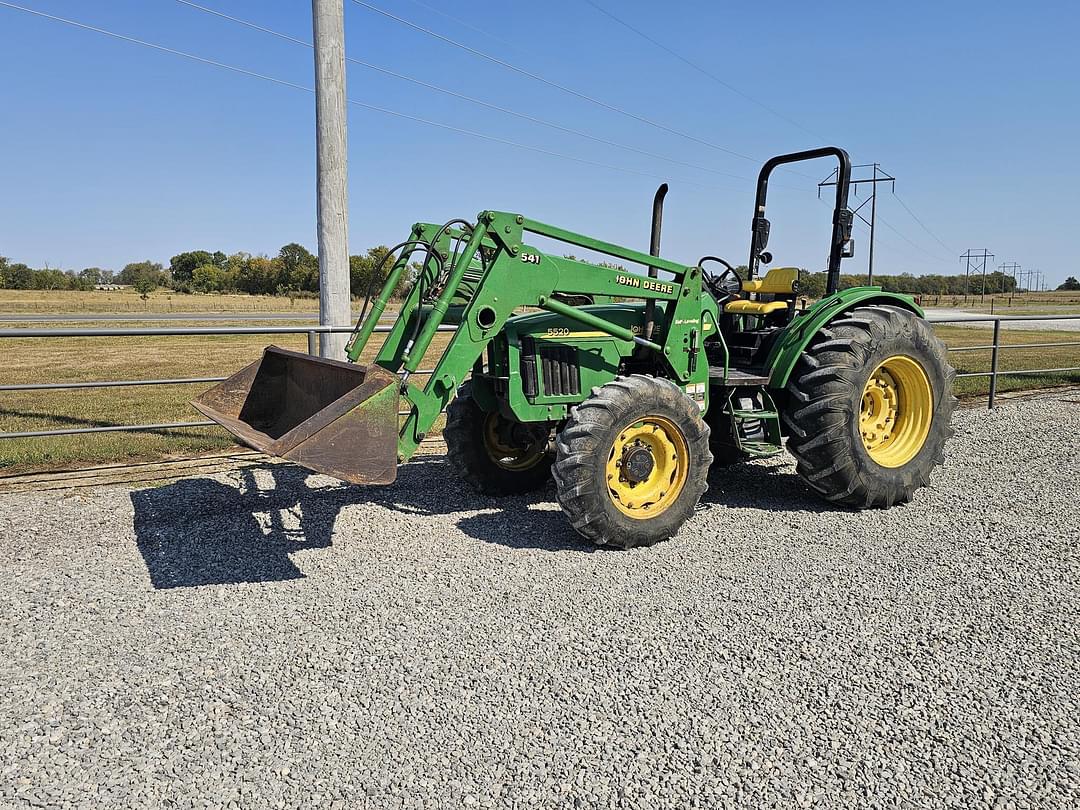 Image of John Deere 5520 Primary image