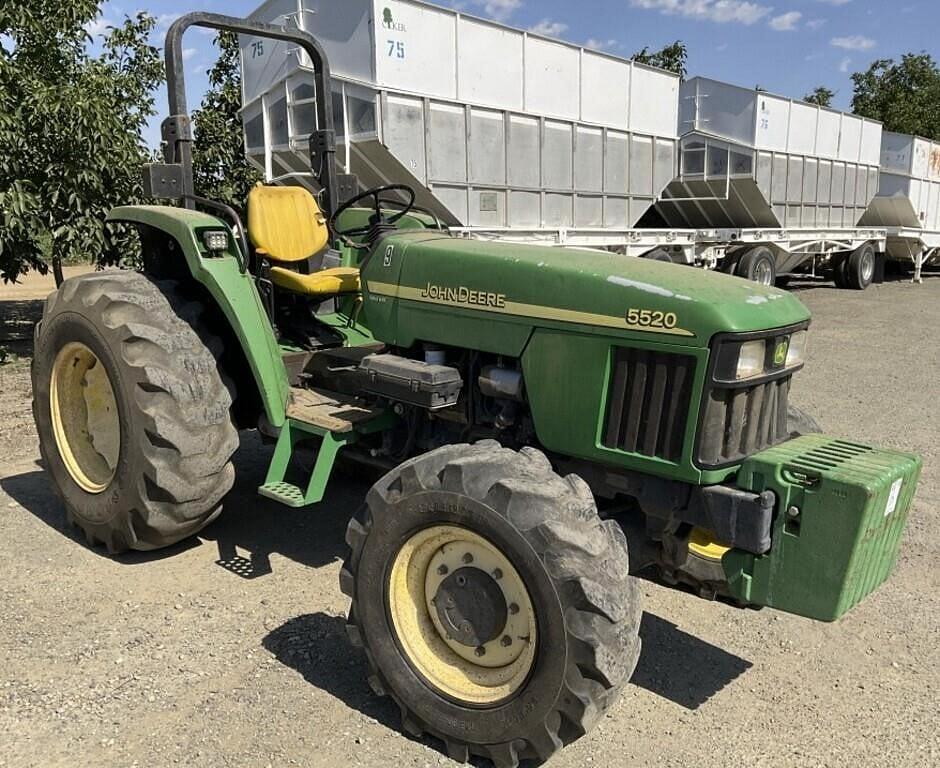 Image of John Deere 5520 Primary image