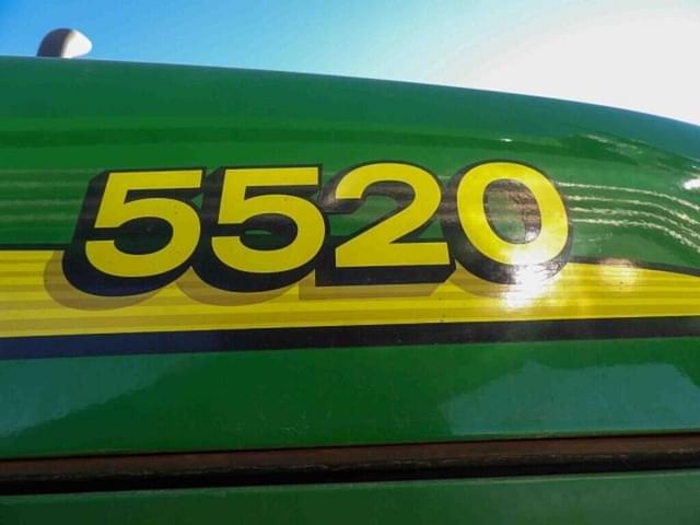 Image of John Deere 5520 equipment image 3