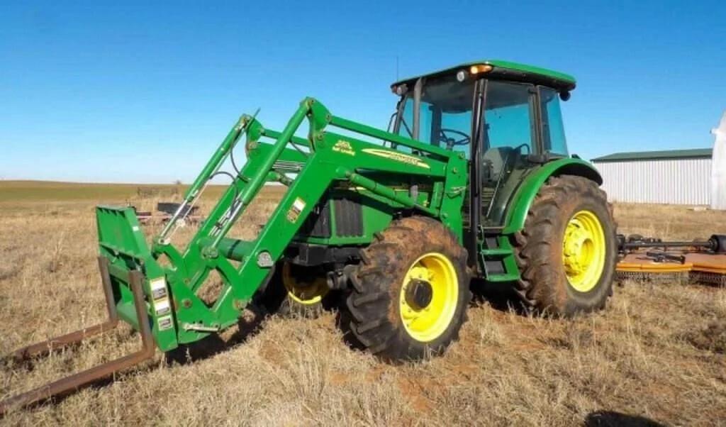 Image of John Deere 5520 Primary image