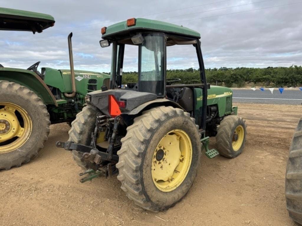 Main image John Deere 5520N