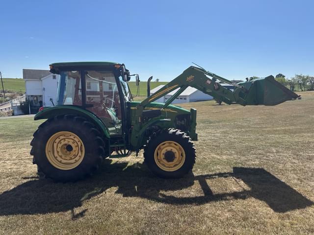 Image of John Deere 5525 equipment image 2