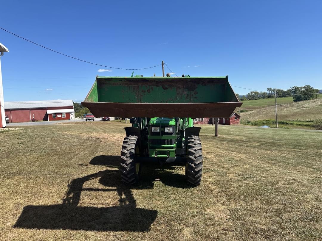 Image of John Deere 5525 Primary image