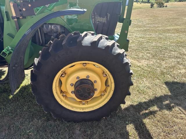 Image of John Deere 5525 equipment image 3