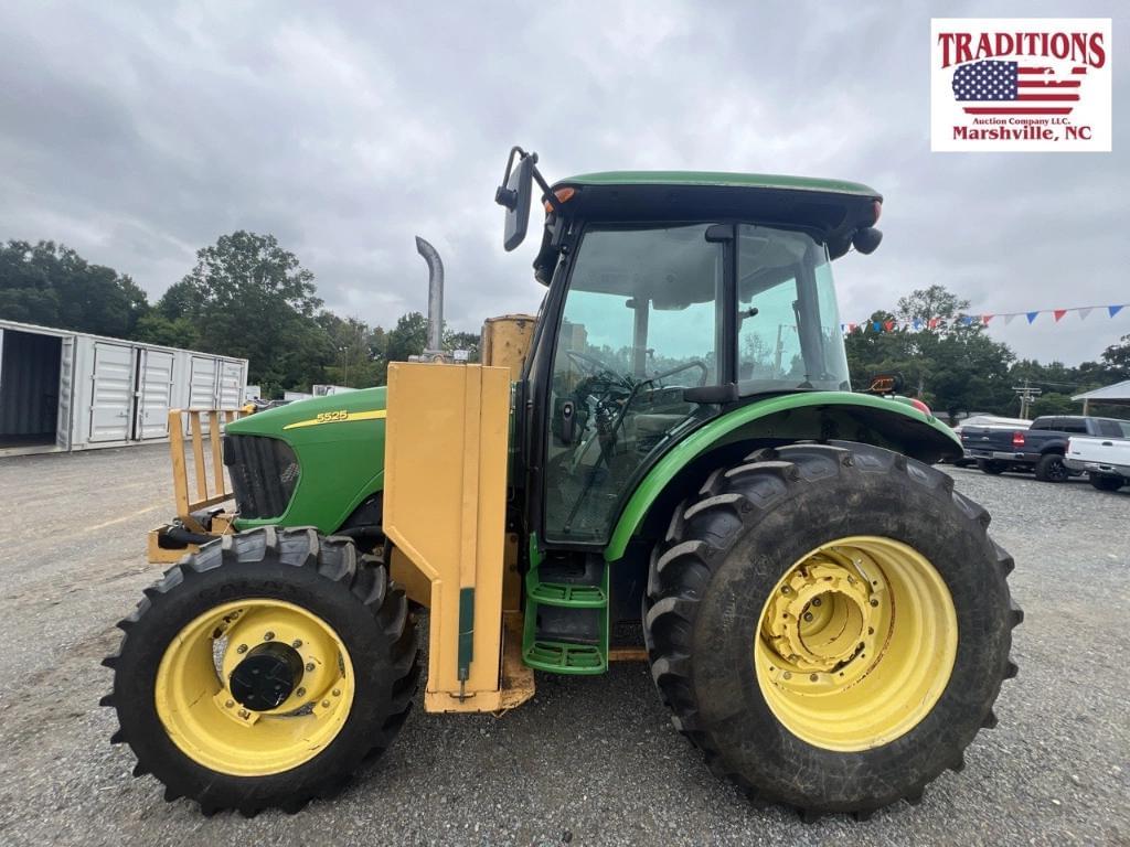 Image of John Deere 5525 Primary image