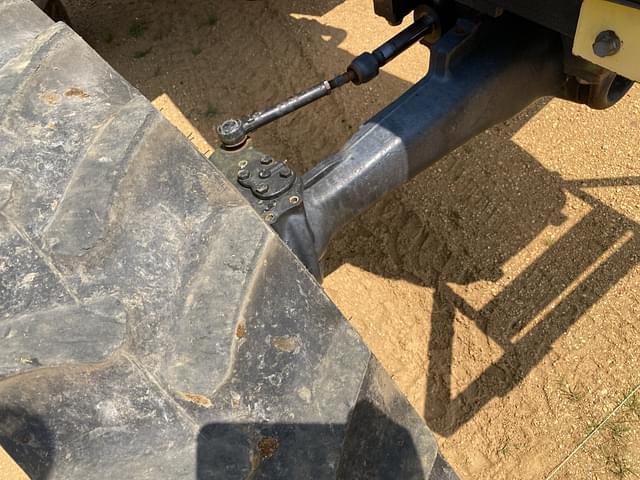 Image of John Deere 5525 equipment image 4