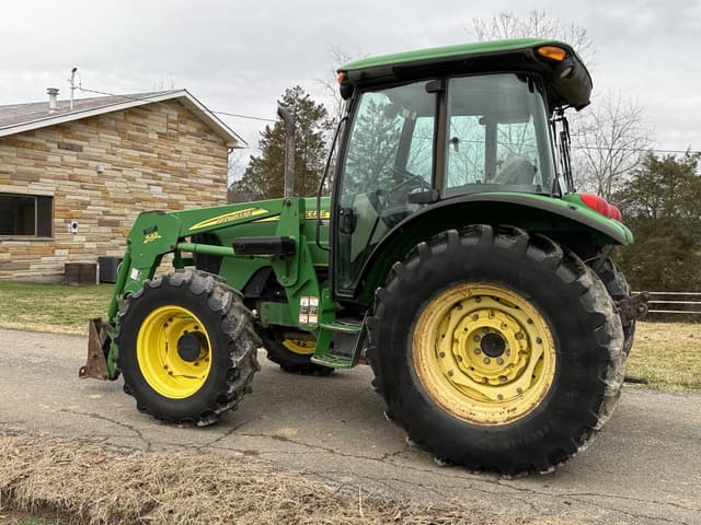 Image of John Deere 5525 equipment image 4