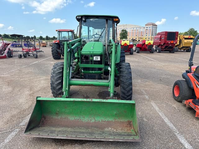 Image of John Deere 5525 equipment image 1
