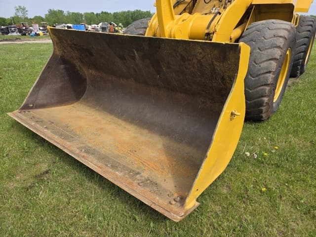 Image of John Deere 544G equipment image 2