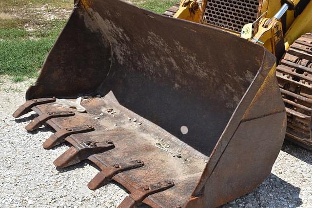 Image of John Deere 555-A equipment image 3