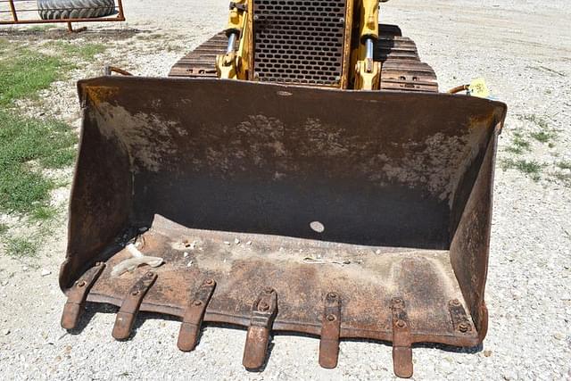 Image of John Deere 555-A equipment image 4