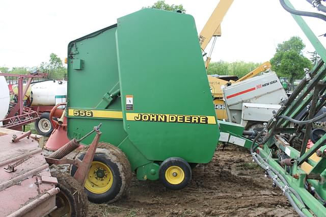 Image of John Deere 556 equipment image 3