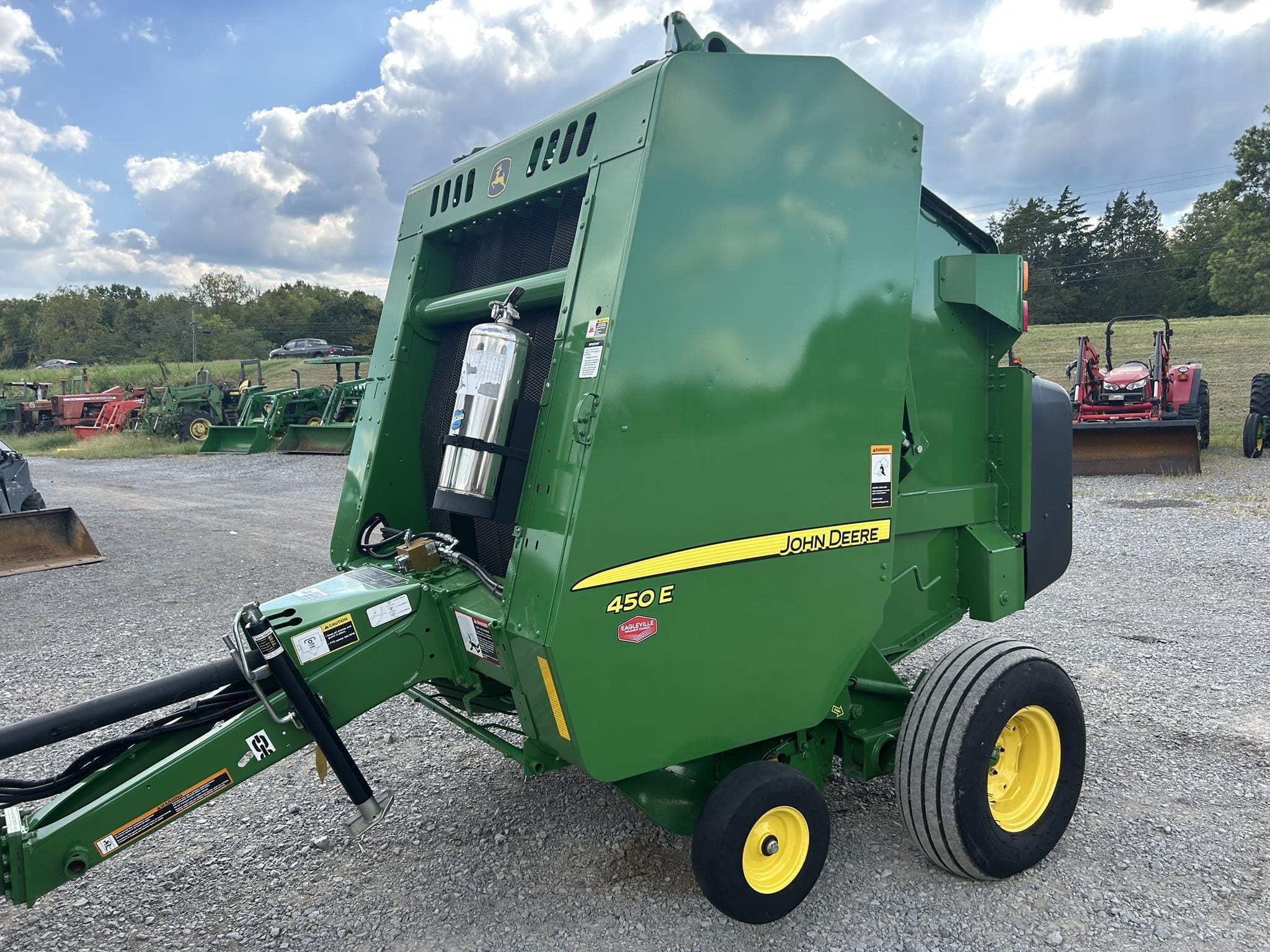John Deere 450E Equipment Image0