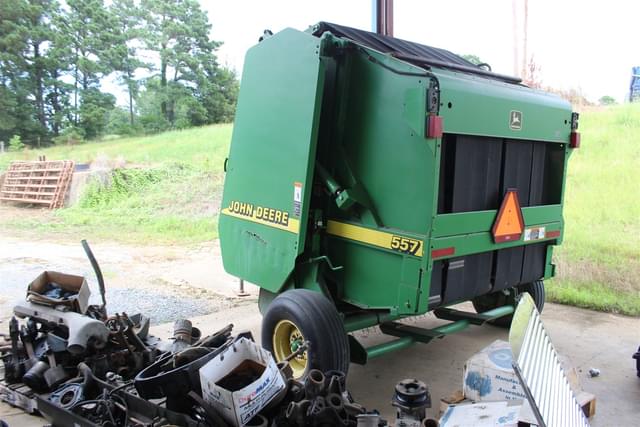 Image of John Deere 557 equipment image 2