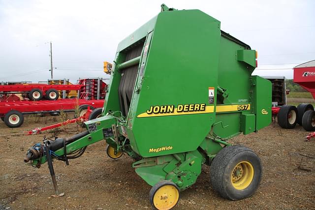 Image of John Deere 557 equipment image 4