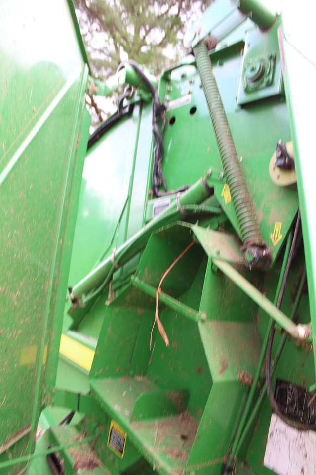 Image of John Deere 557 equipment image 3