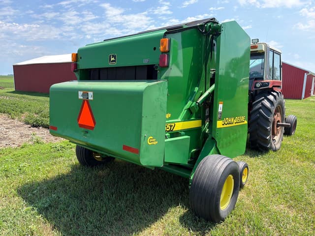 Image of John Deere 557 equipment image 1