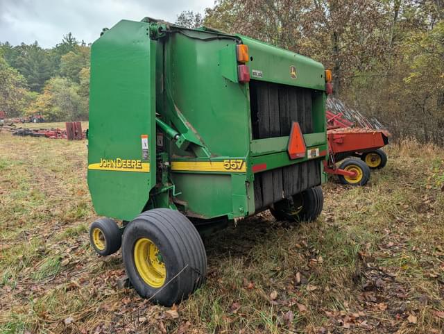 Image of John Deere 557 equipment image 2