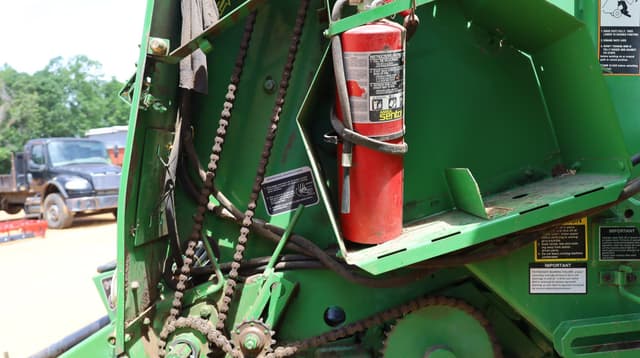 Image of John Deere 559 equipment image 3